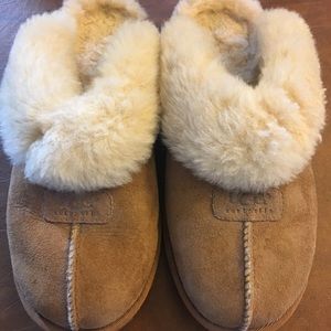 Ugg Genuine Shearling Slippers 7/37 Tan